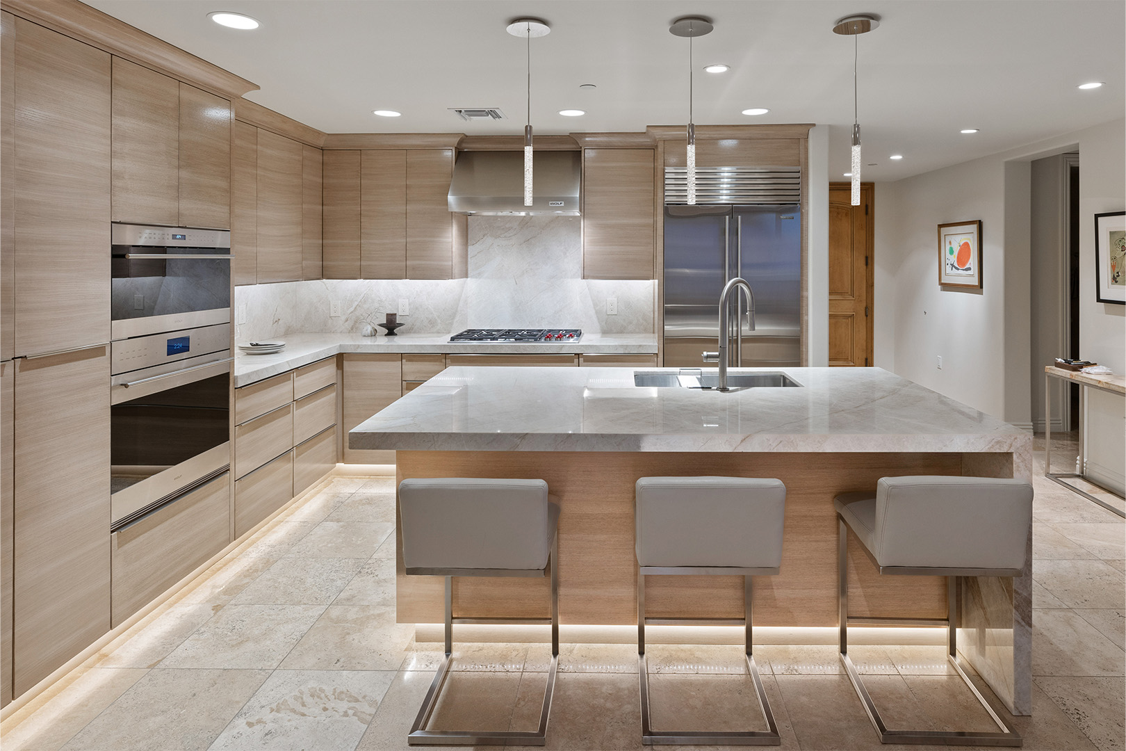 BEIGE IS LUXE Scottsdale Waterfront Interior Design 