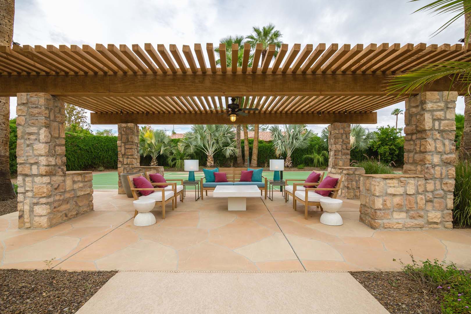 FRANK LLOYD WRIGHT IS LISTENING Central Phoenix Design 