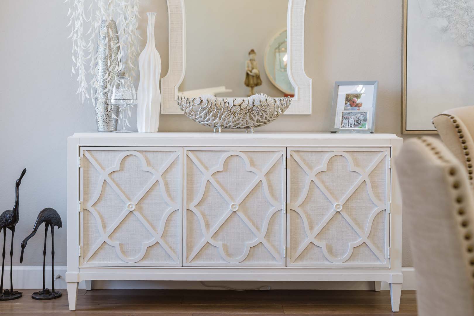 MIND YOUR MANOR Arrowhead, Phoenix Design 