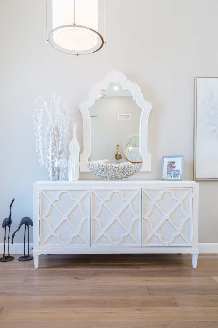 MIND YOUR MANOR Arrowhead, Phoenix Design 