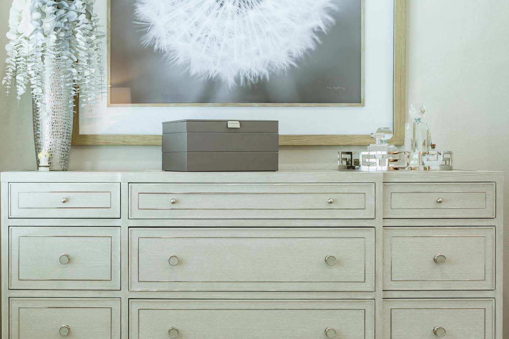 MIND YOUR MANOR Arrowhead, Phoenix Design 