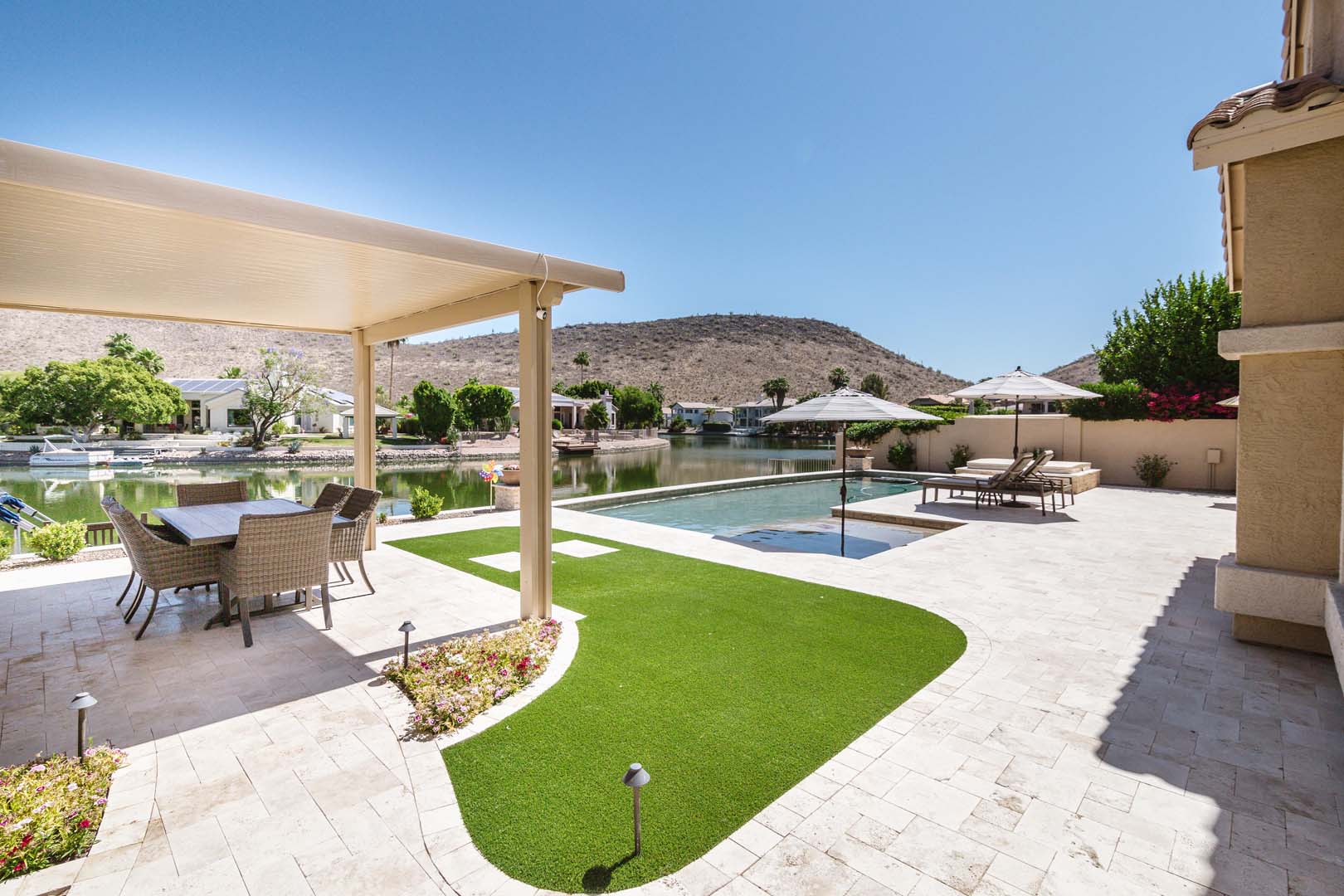 MIND YOUR MANOR Arrowhead, Phoenix Design 