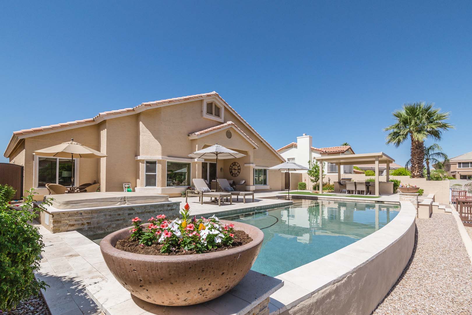 MIND YOUR MANOR Arrowhead, Phoenix Design 