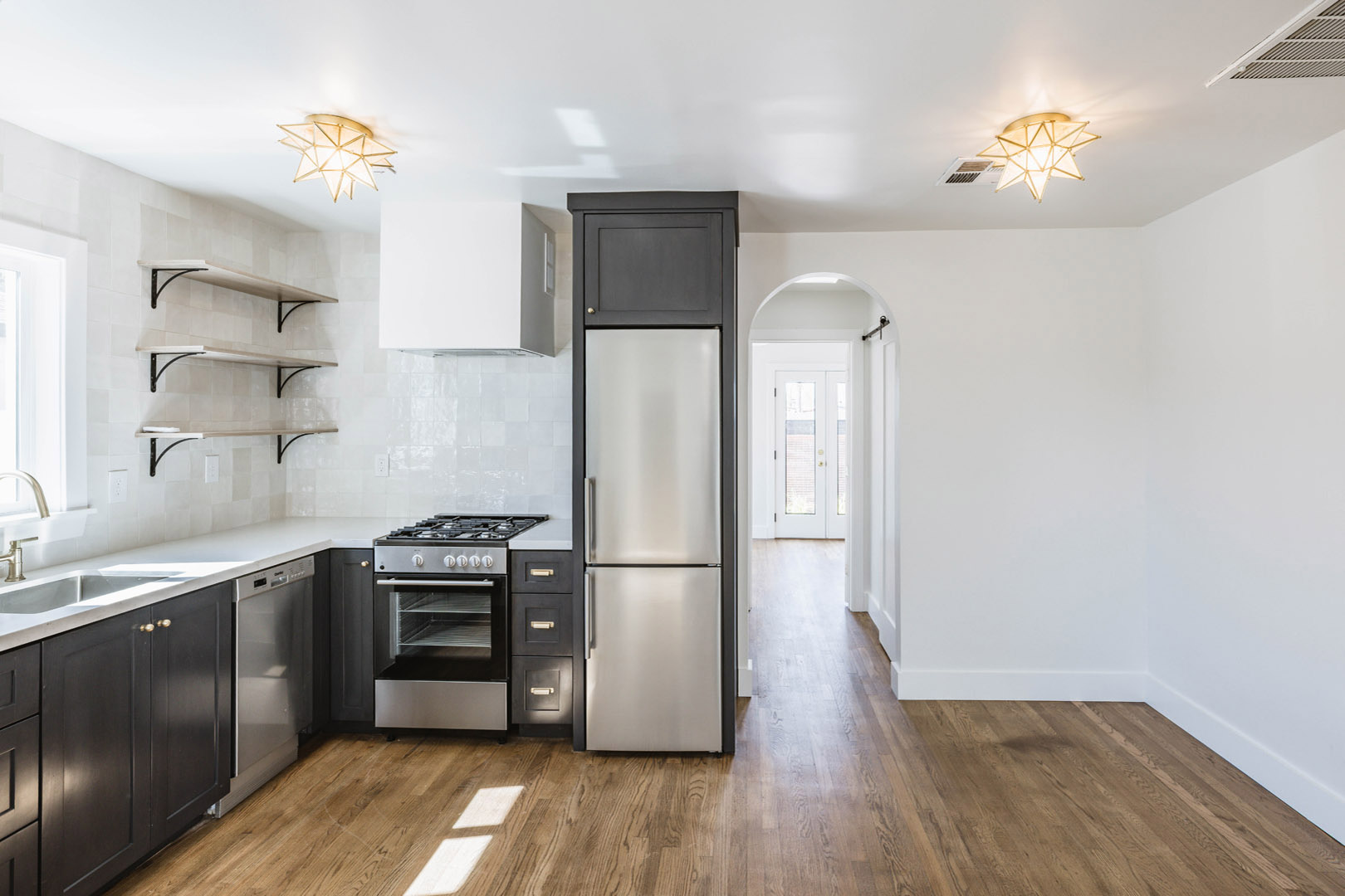 THE LITTLE SPANISH MODERN Garfield Historical District, Phoenix Interior Design 