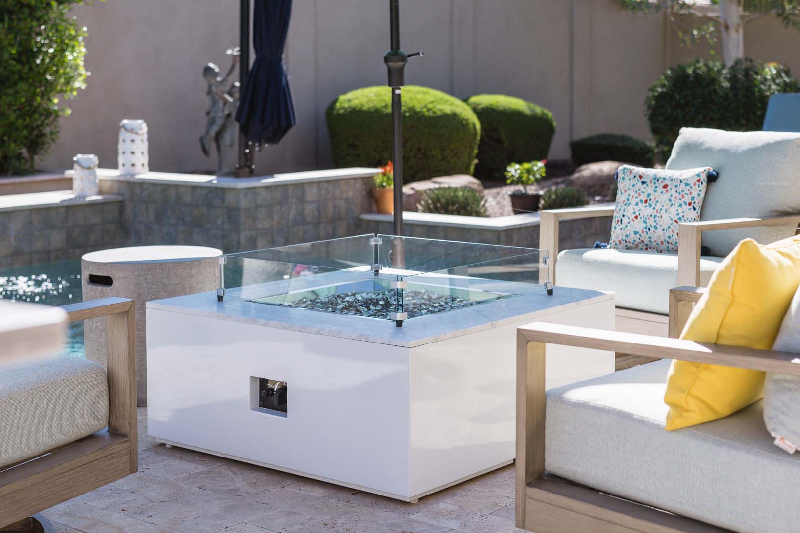 WITH A BIT OF DRAMA Queen Creek Design 